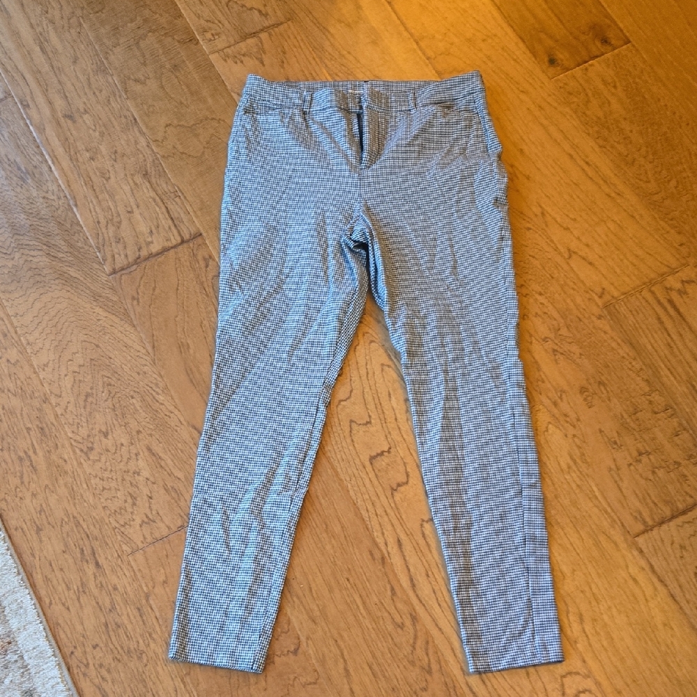 Old Navy Black and White Checkered Pants